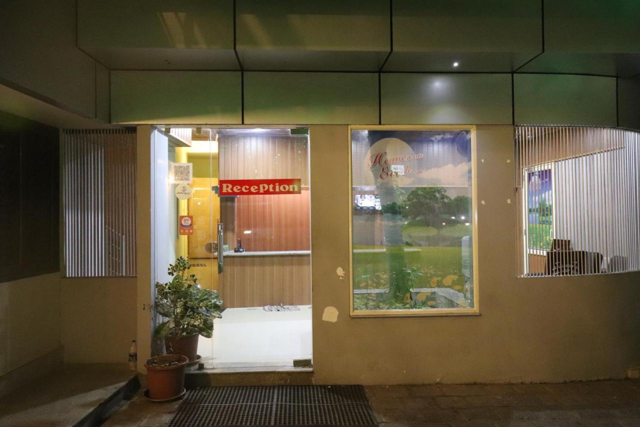 Jippus Galaxy Budget Air Port Hotel Kochi Exterior foto